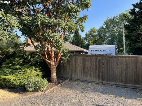 Eugene, OR 97401,3297 FIRWOOD WAY