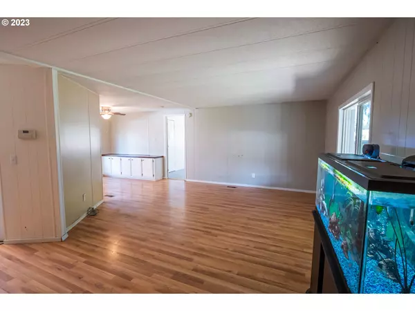 Springfield, OR 97478,543 S 51ST PL