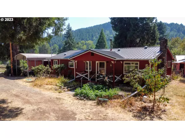 971 STARVEOUT CREEK RD, Azalea, OR 97410