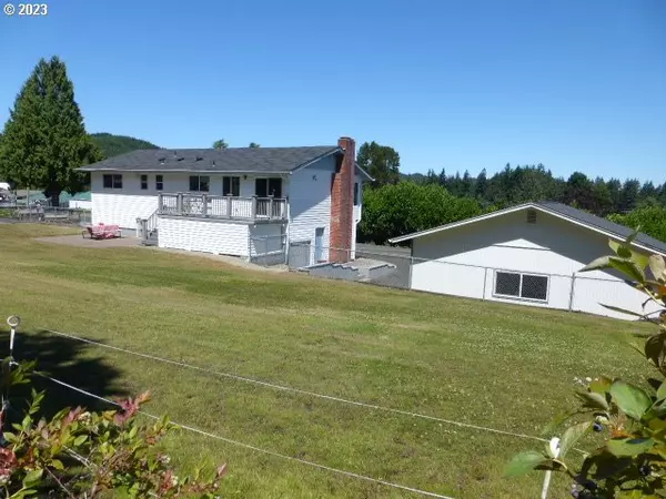 Reedsport, OR 97467,820 BELLEVUE DR