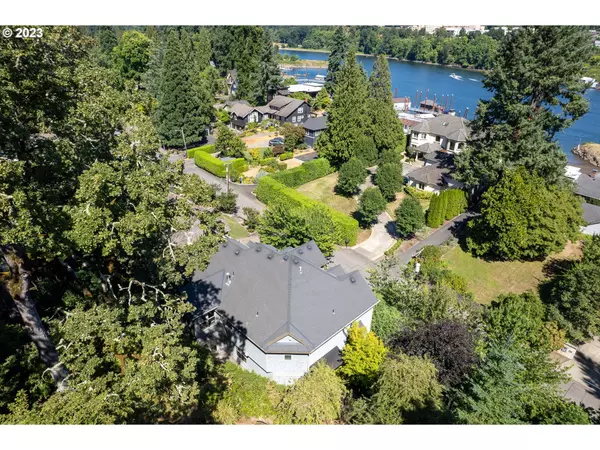 Lake Oswego, OR 97034,13531 FIELDING RD