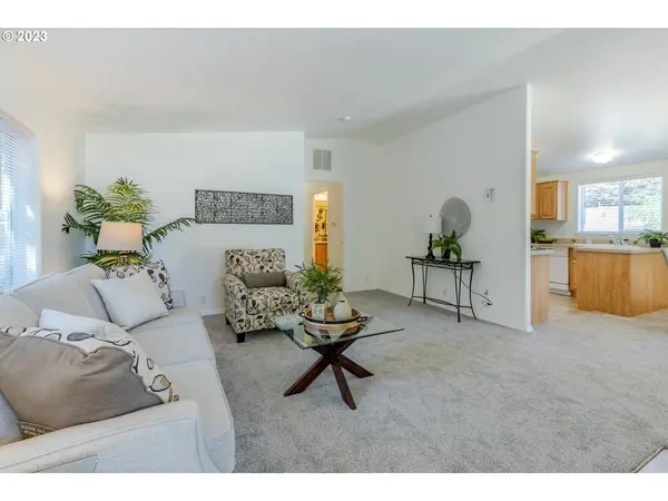 Eugene, OR 97405,2332 CLEVELAND ST