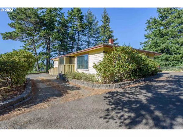 Coos Bay, OR 97420,2590 WOODLAND DR