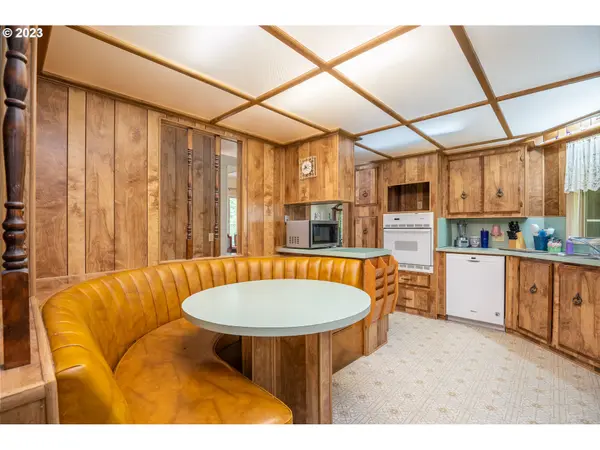 3071 STAPP DR, Eugene, OR 97408