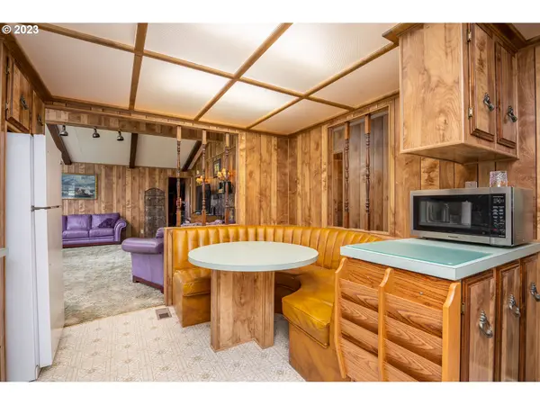 3071 STAPP DR, Eugene, OR 97408