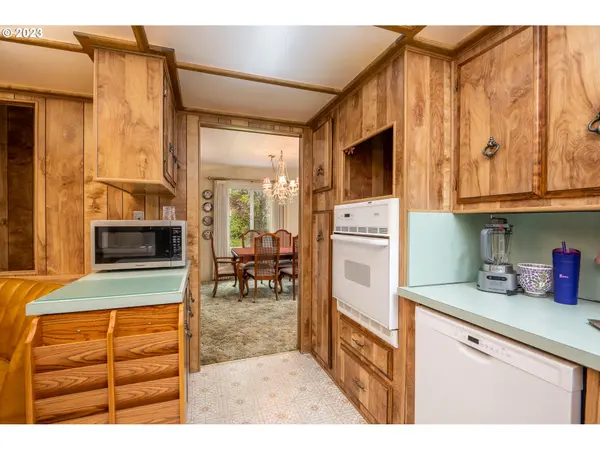 3071 STAPP DR, Eugene, OR 97408