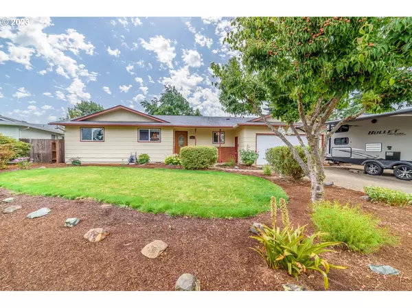 1431 LAWNRIDGE AVE, Springfield, OR 97477