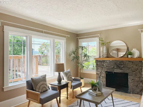 4738 SE 28TH AVE, Portland, OR 97202