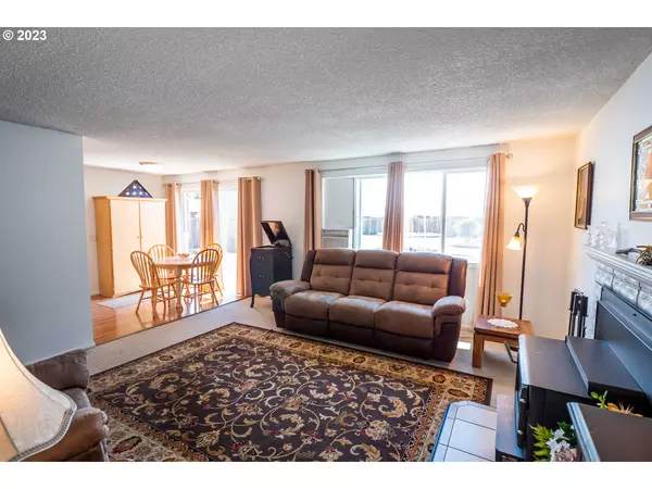 Springfield, OR 97478,5163 D ST