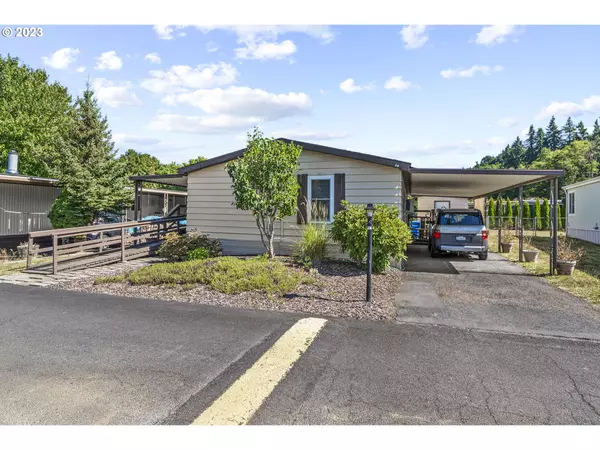 2418 KINGFISHER LN, Kelso, WA 98626