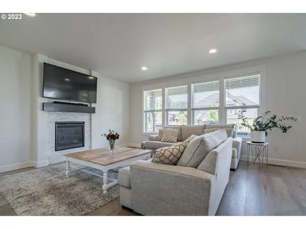 3391 VISTA HEIGHTS LN, Eugene, OR 97405