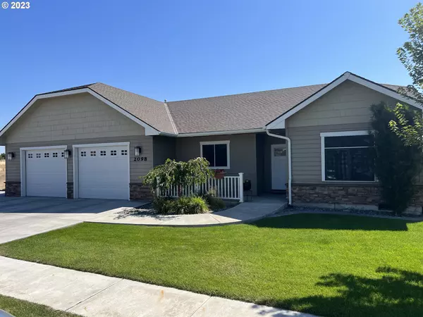 2098 NE 8TH ST, Hermiston, OR 97838