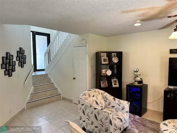 Plantation, FL 33322,9151 W Sunrise Blvd  #9151