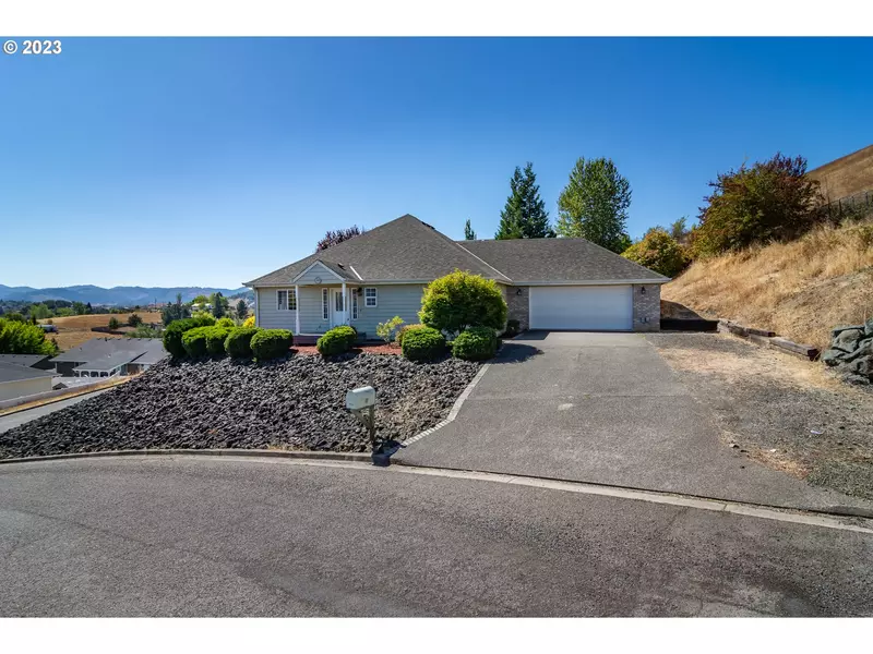 4666 MELODY LN, Roseburg, OR 97471