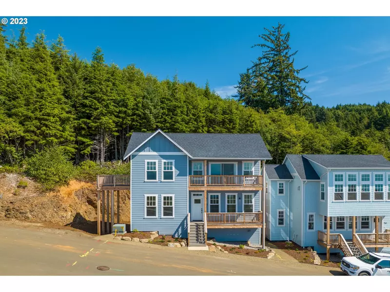 760 LILLIAN LN, Depoe Bay, OR 97341