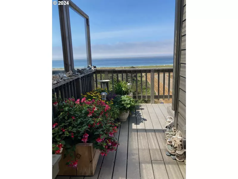 29134 ELLENSBURG AVE #3, Gold Beach, OR 97444