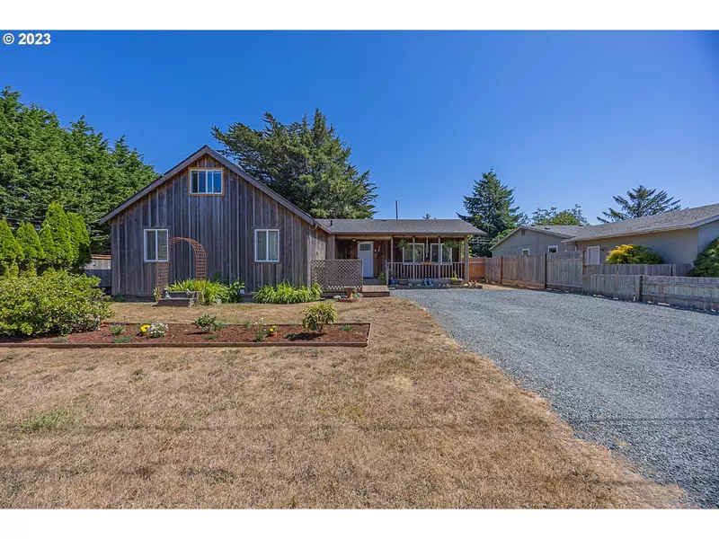 425 SE KLAMATH AVE, Bandon, OR 97411