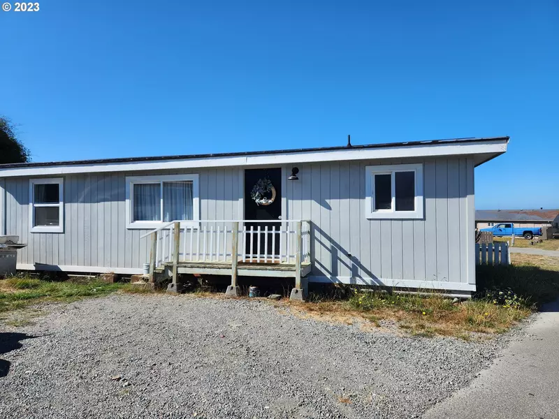 29450 Ellensburg AVE #402, Gold Beach, OR 97444