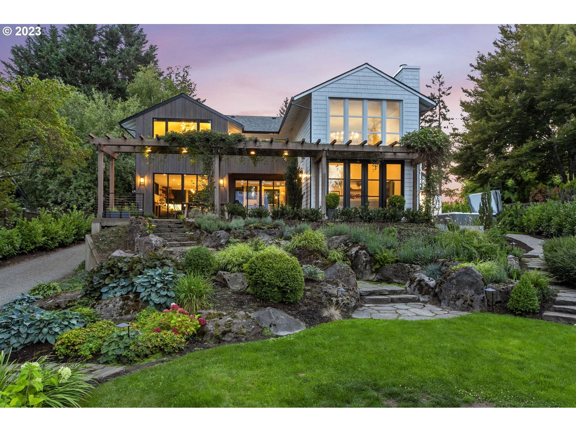 Lake Oswego, OR 97034,1860 EGAN WAY