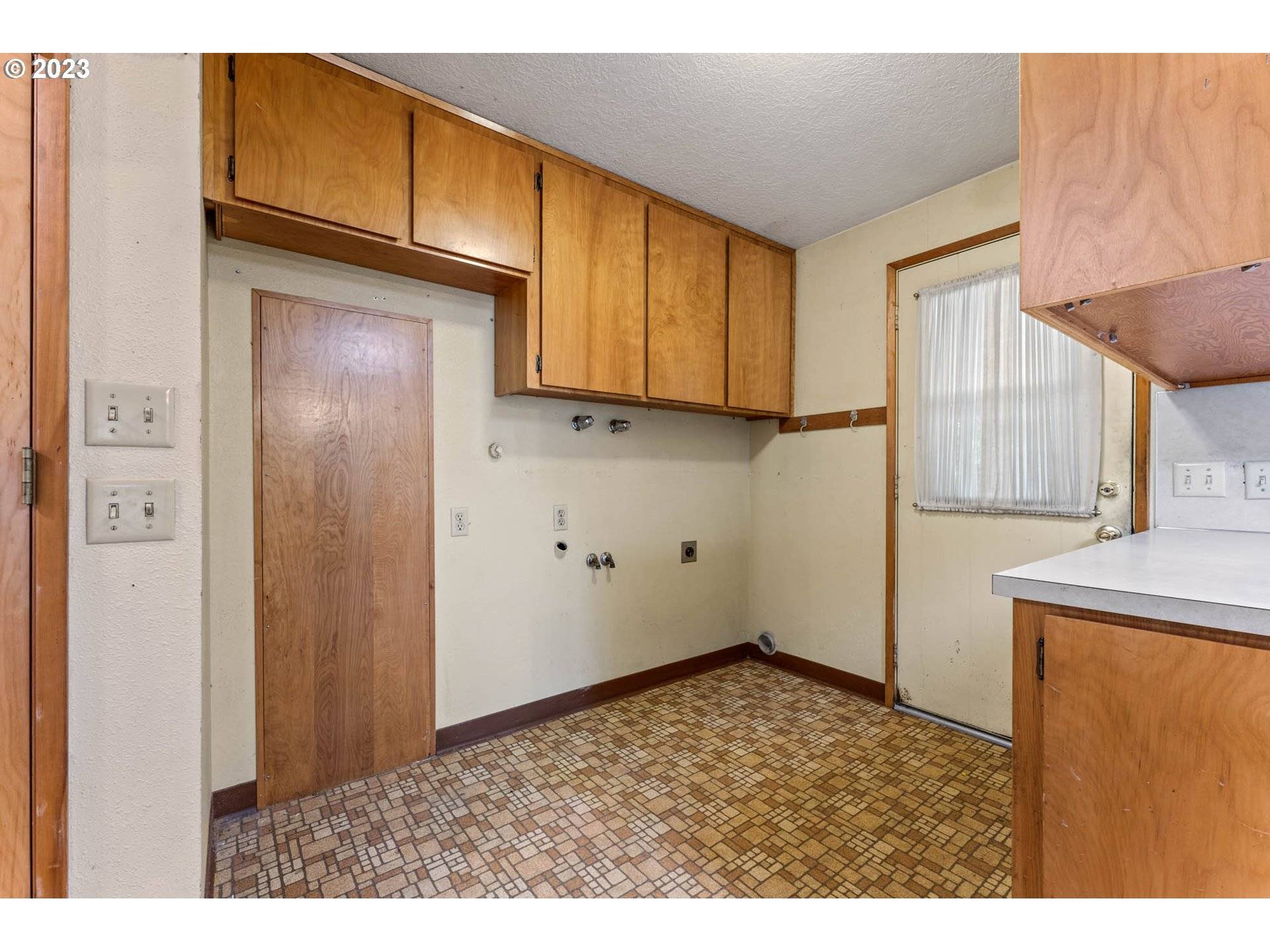 Portland, OR 97230,308 NE 151ST AVE
