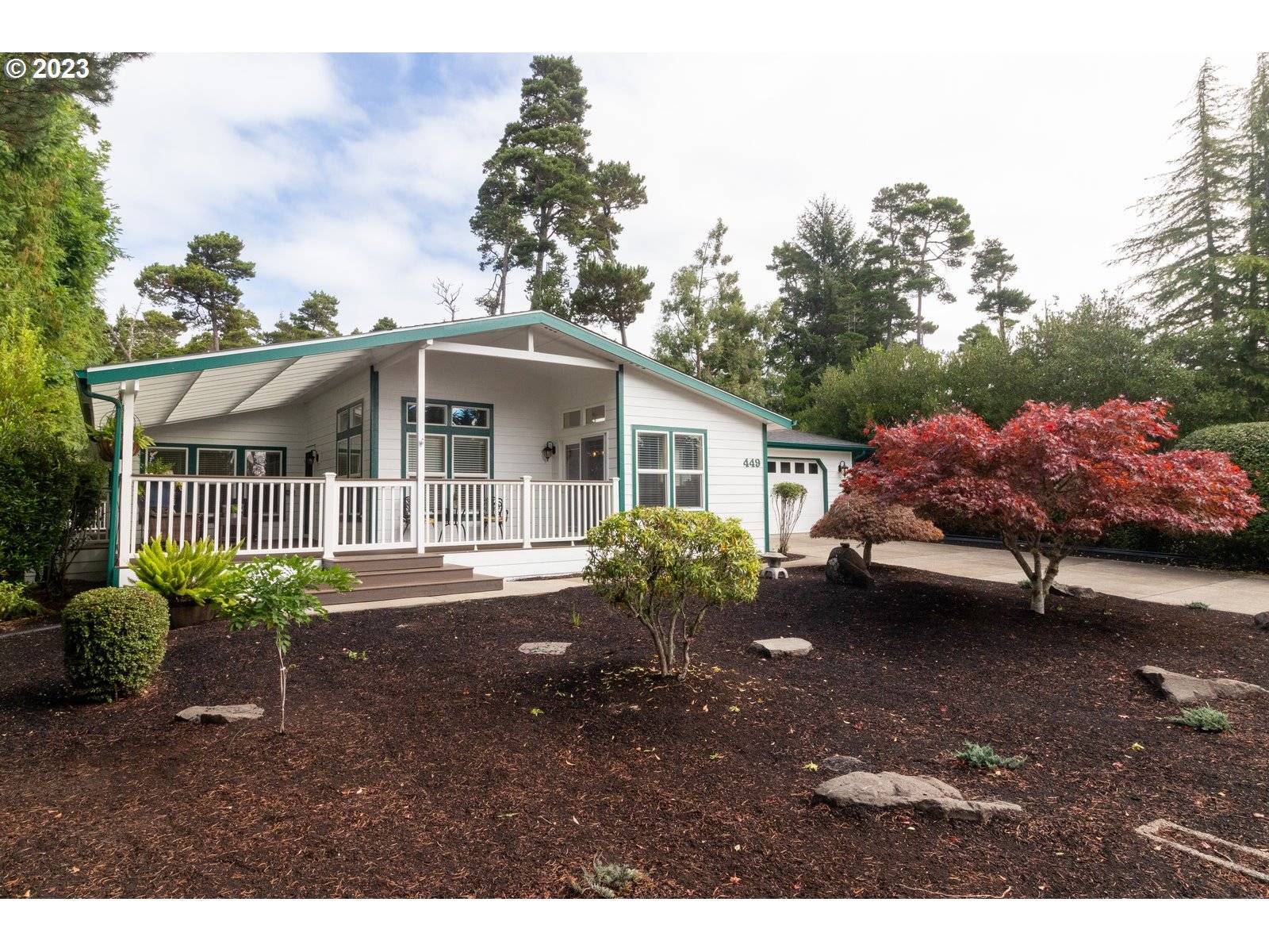 Florence, OR 97439,449 SHERWOOD LOOP