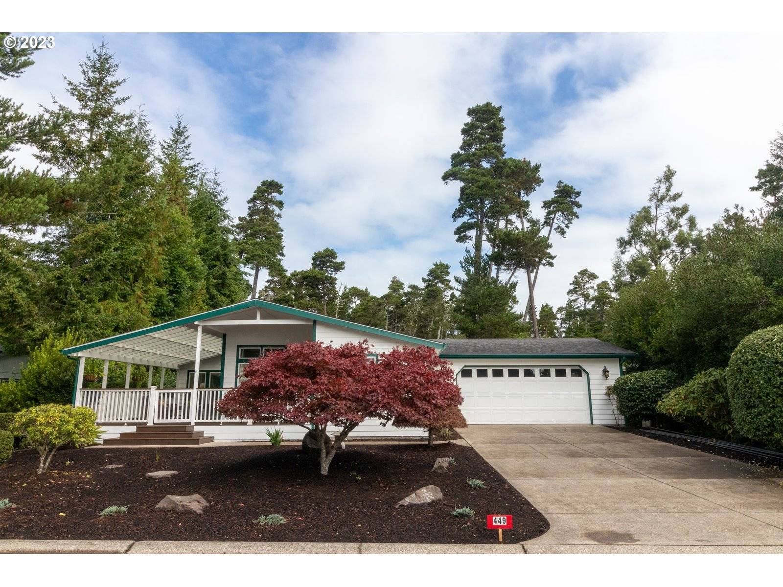 Florence, OR 97439,449 SHERWOOD LOOP