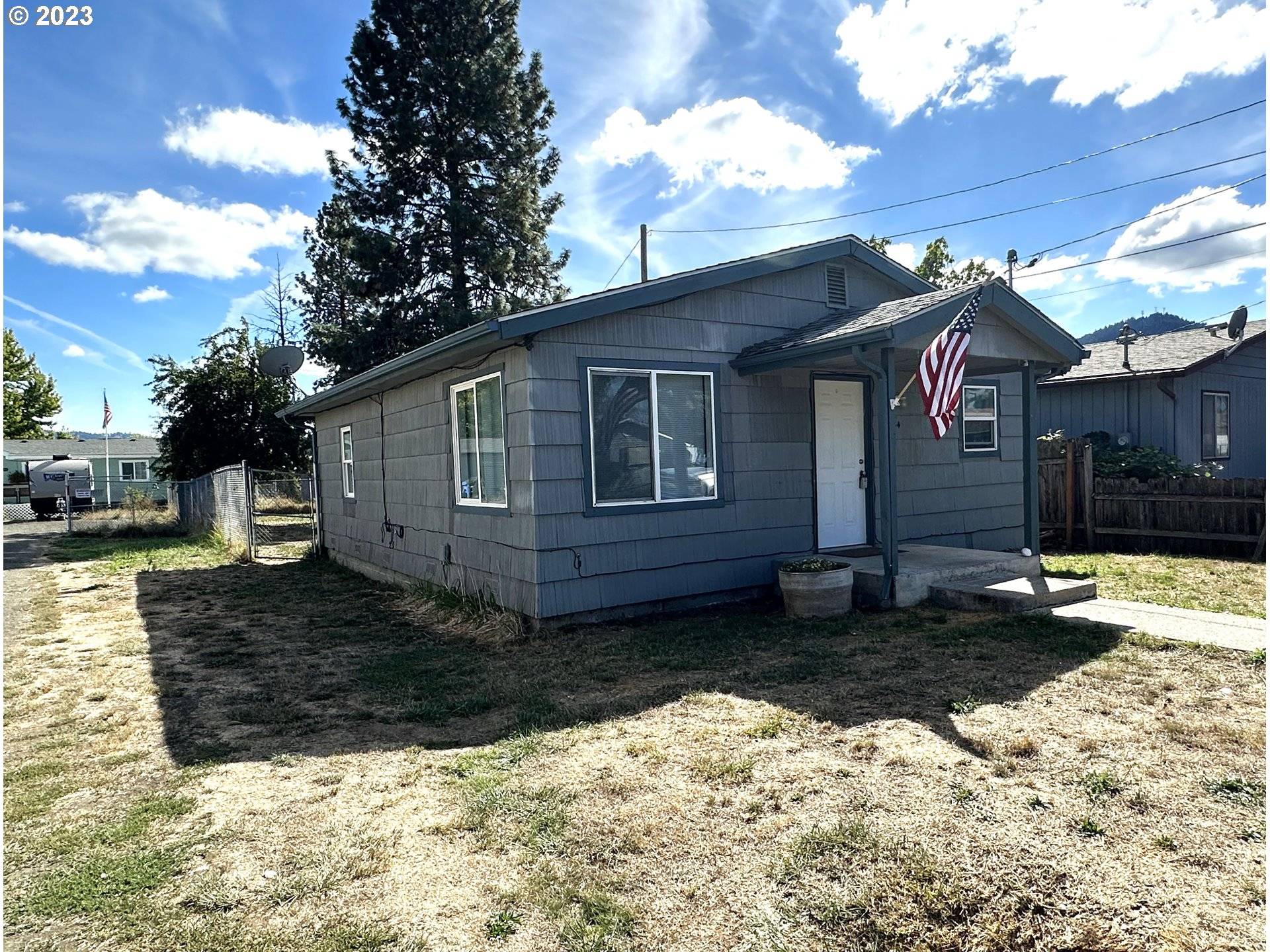 1344 SUNSET LN, Sutherlin, OR 97479