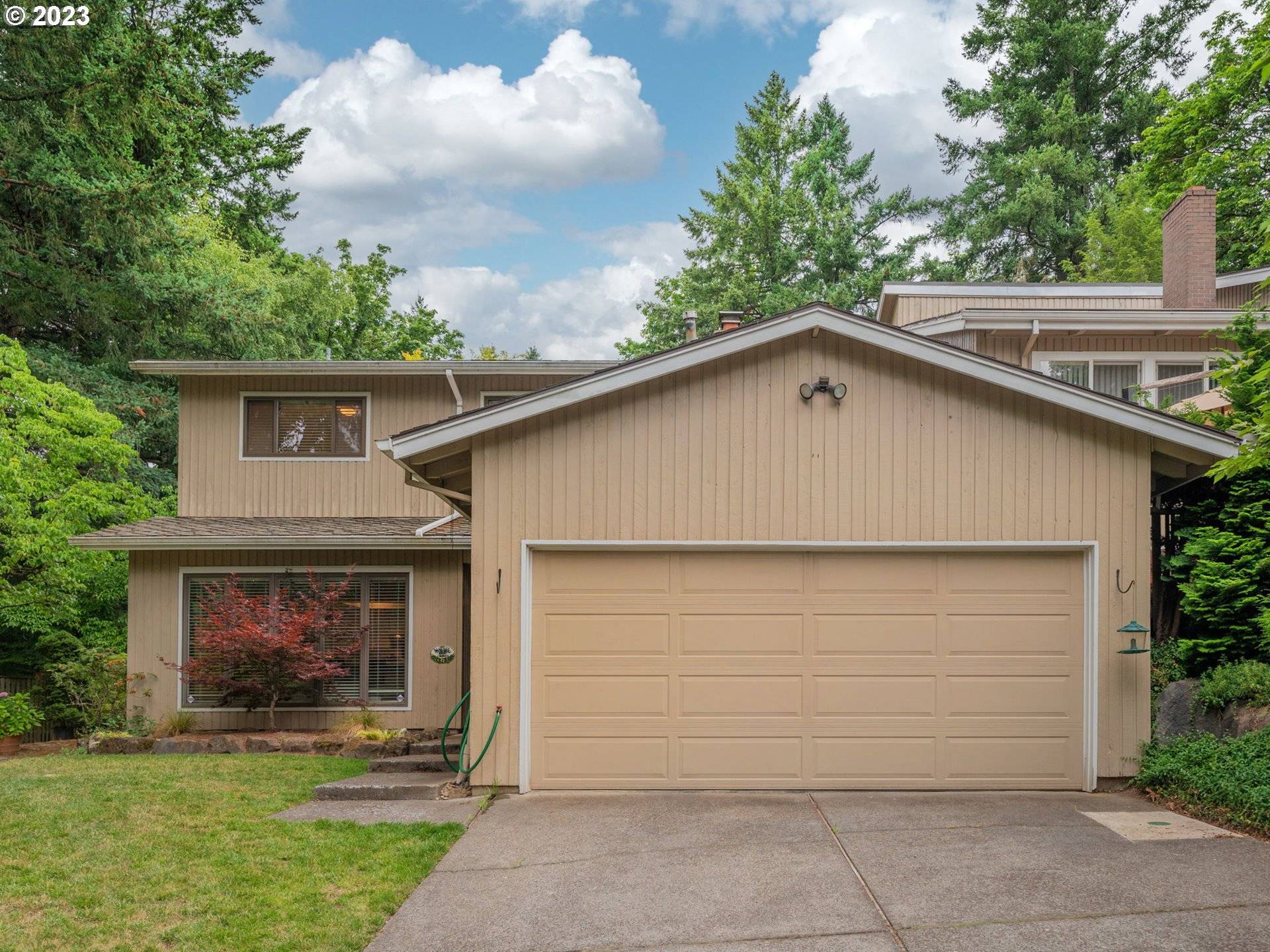 Lake Oswego, OR 97035,141 TOUCHSTONE CT