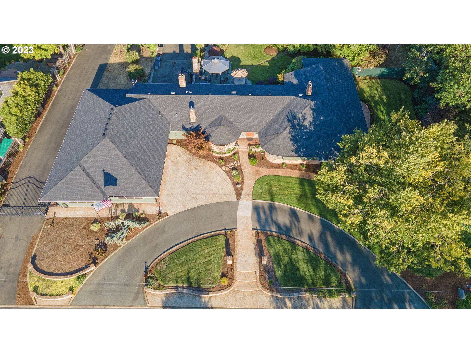 Grants Pass, OR 97526,1117 NE MEMORIAL DR