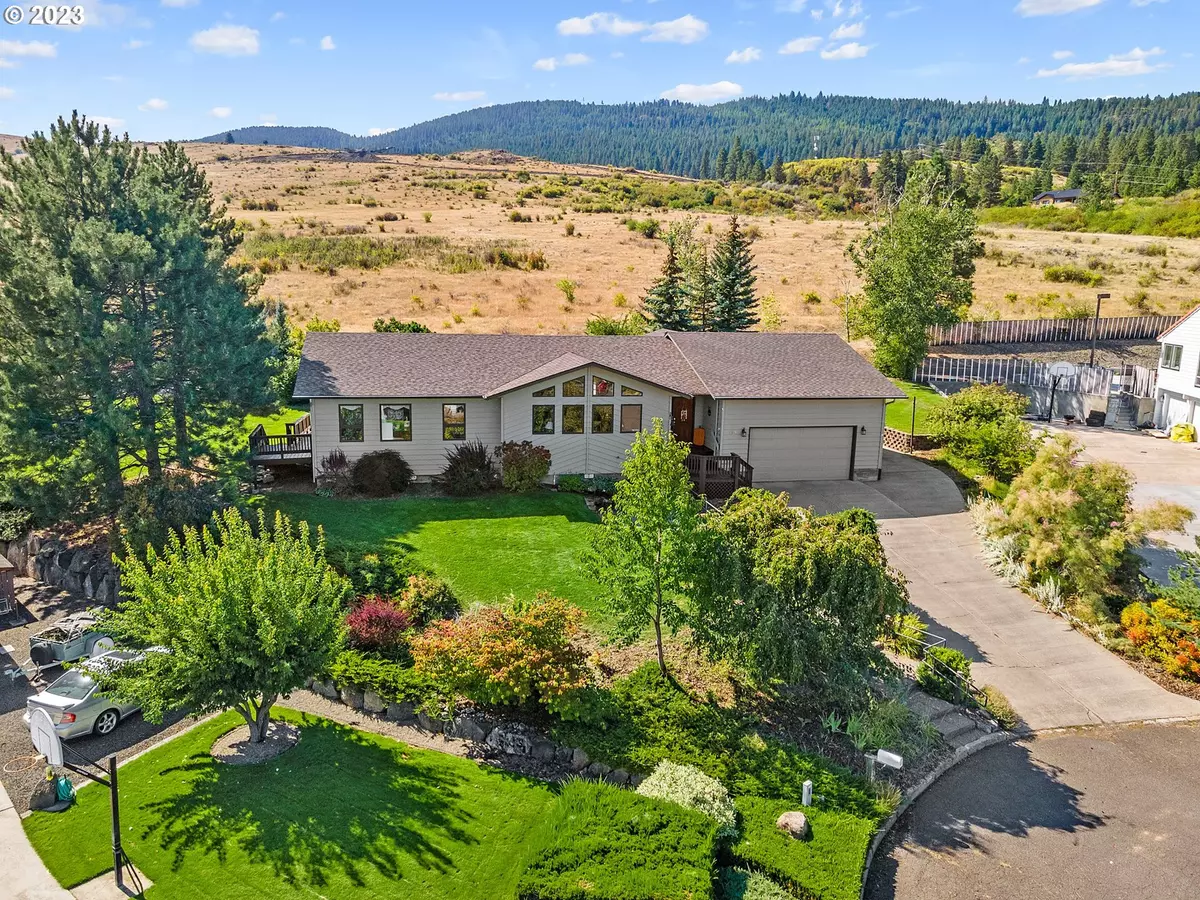 La Grande, OR 97850,809 HIGHLAND PL