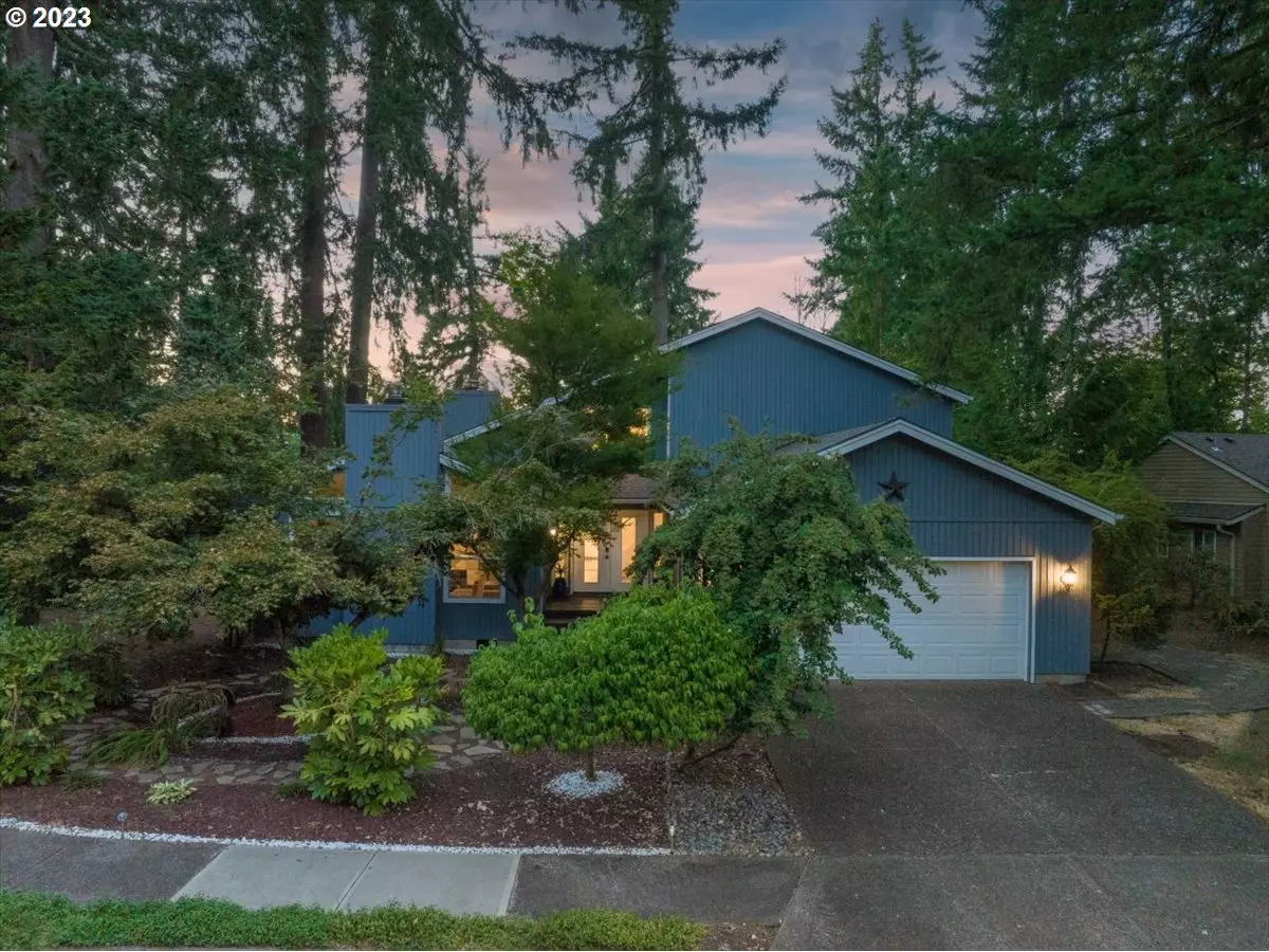 West Linn, OR 97068,2641 WAKEROBIN CT