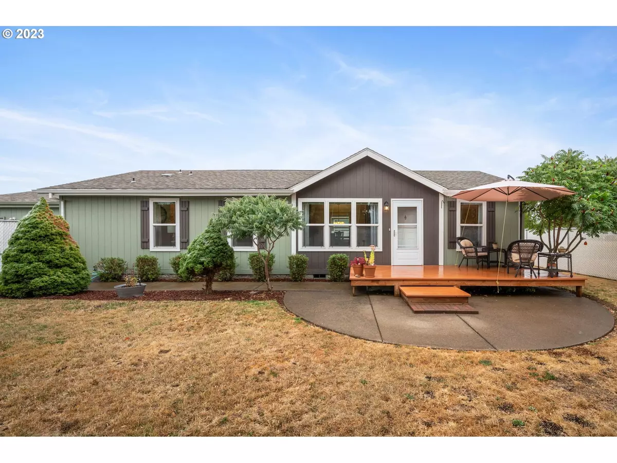 Molalla, OR 97038,720 ORIENTAL CT