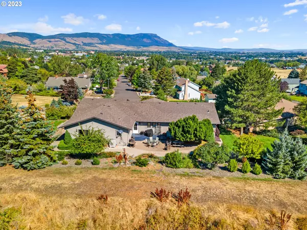 La Grande, OR 97850,809 HIGHLAND PL