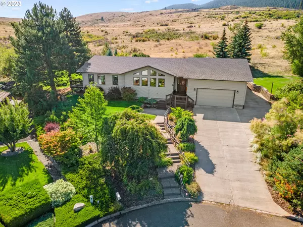 La Grande, OR 97850,809 HIGHLAND PL