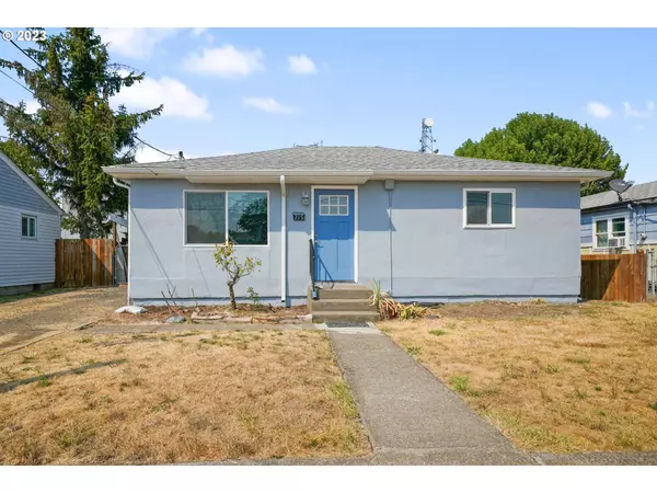 215 14TH AVE, Albany, OR 97322