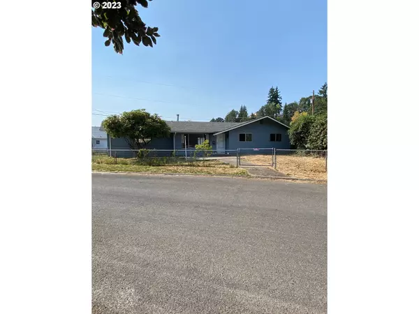 1001 OAK ST, Kelso, WA 98626