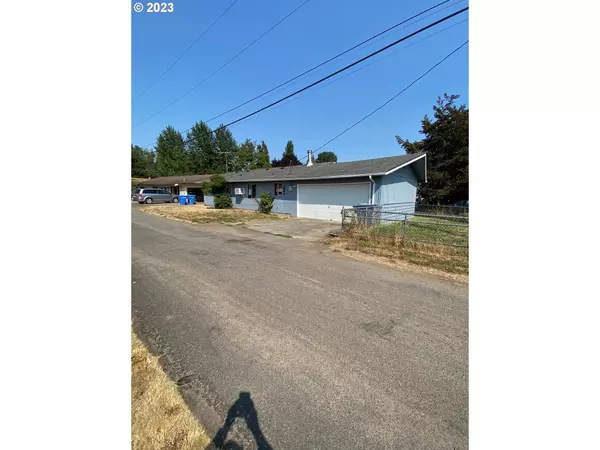 Kelso, WA 98626,1001 OAK ST