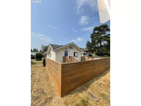 Coquille, OR 97423,1223 N COLLIER ST