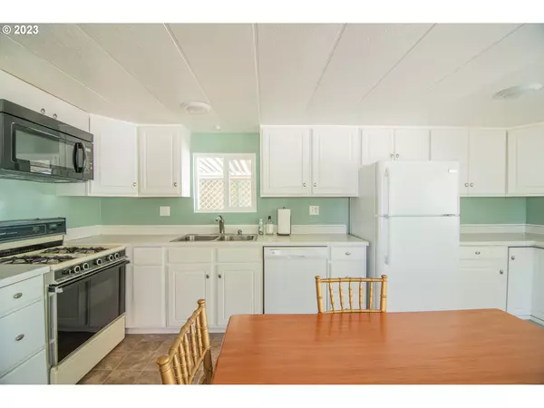 Eugene, OR 97405,34956 SEAVEY LOOP RD #73