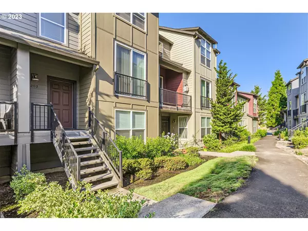 Beaverton, OR 97006,1990 NE CADBURY AVE #203