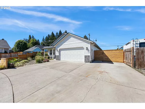 Creswell, OR 97426,337 CAMRIN LOOP