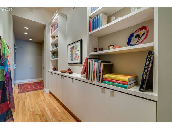 408 NW 12TH AVE #602, Portland, OR 97209