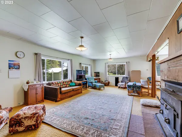 Cottage Grove, OR 97424,2155 BENNETT CREEK RD