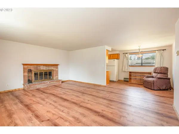 3125 COLUMBINE ST, Eugene, OR 97404