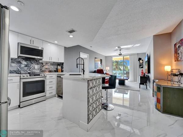 Hallandale Beach, FL 33009,201 Golden Isles Dr  #303