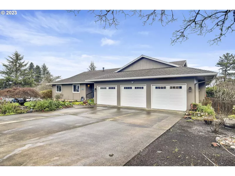 2411 SADDLE CT, West Linn, OR 97068