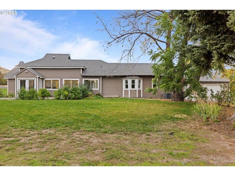 54242 WALLA WALLA RIVER RD, Milton Freewater, OR 97862