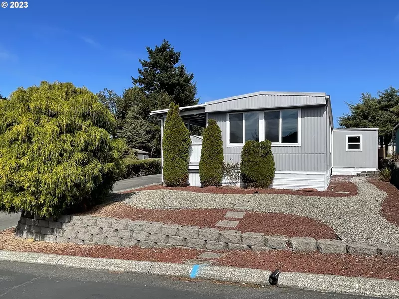 1263 EMBARCADERO CIR, Coos Bay, OR 97420