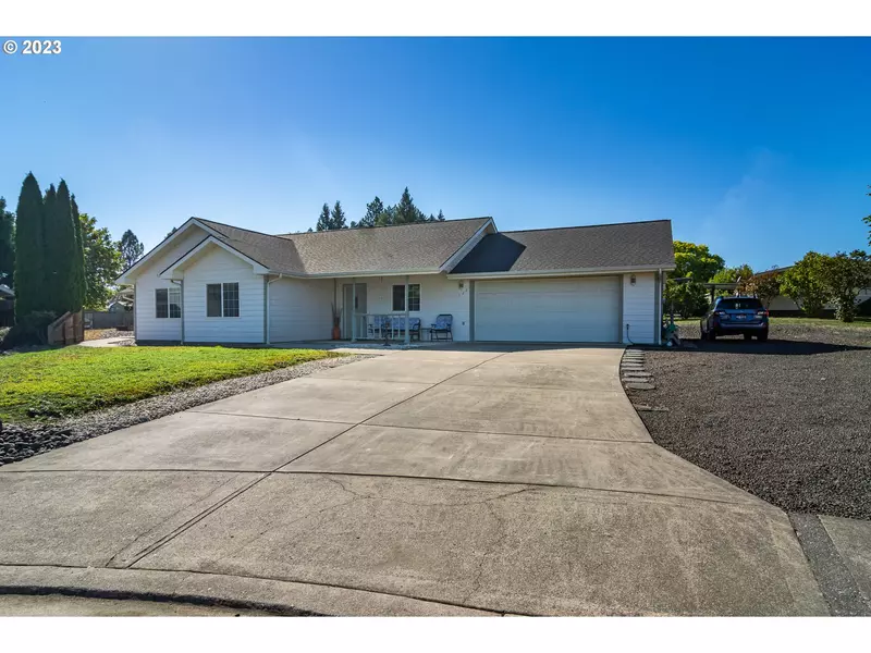 122 NW ROMAYO CT, Winston, OR 97496