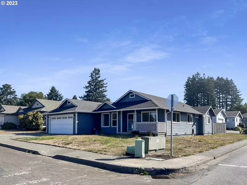 810 3RD ST, Brookings, OR 97415